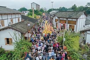 大号两双！杜伦8中8砍20分19板4助 篮板平生涯最高